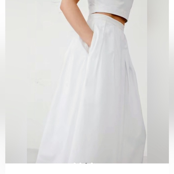 Banana Republic Factory Dresses & Skirts - Banana republic midi skirt